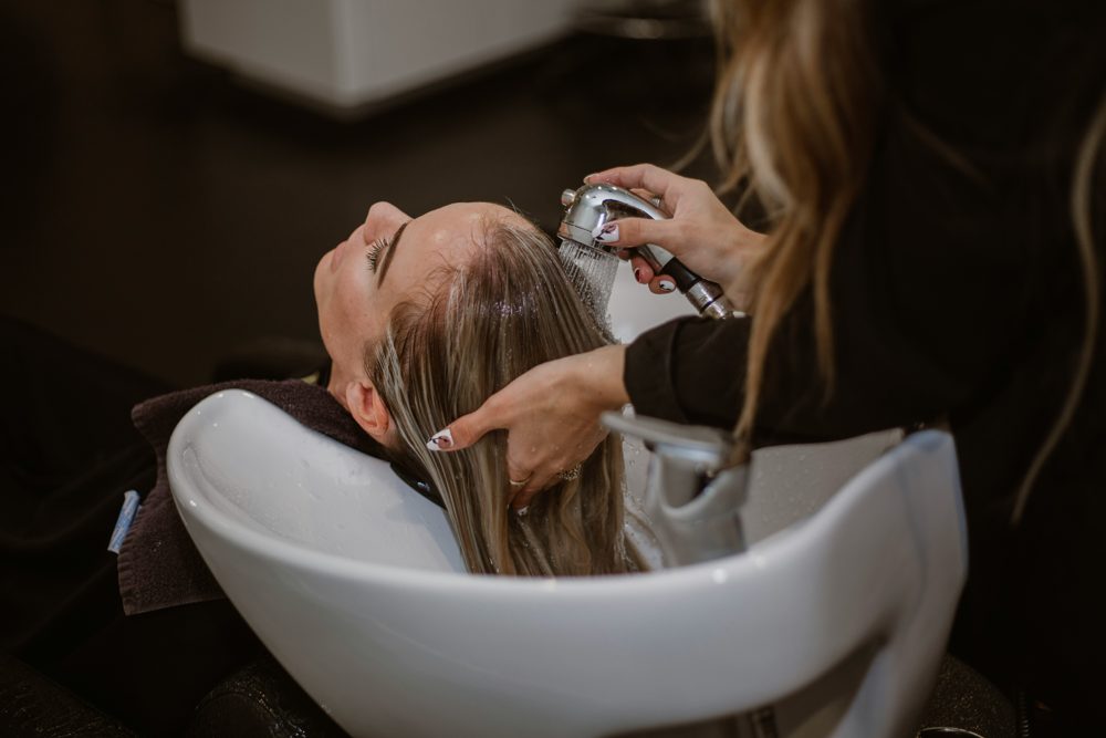 Behandeling in een kapsalon